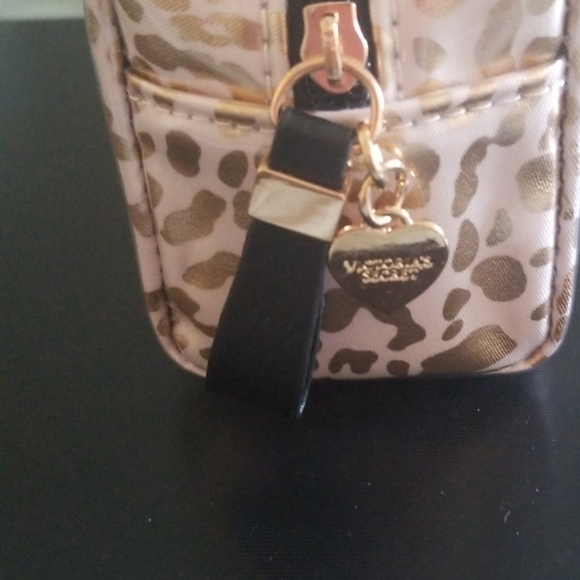 VICTORIA SECRET cosmetic case - Picture 2 of 6